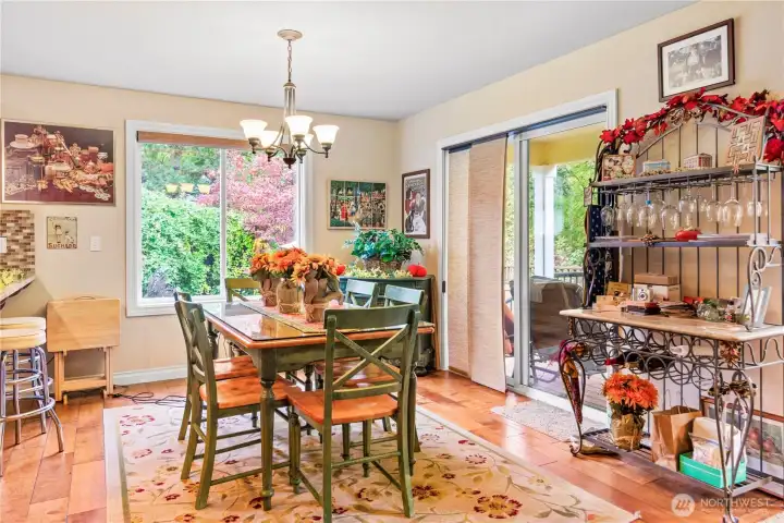 Eating/Dining Area, Covered Patio Access