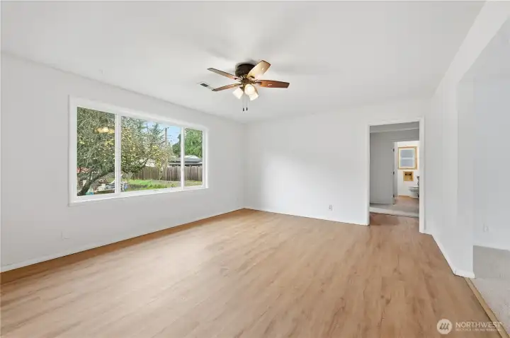 Main level dining area