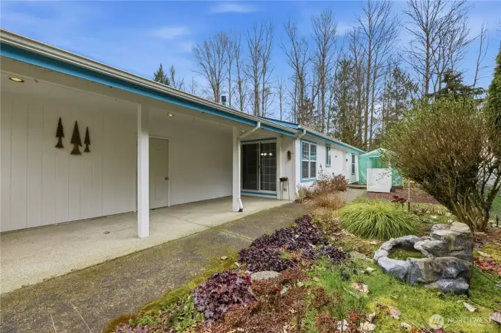~Covered Patio~