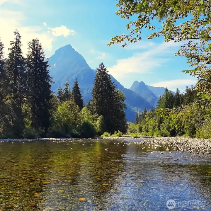 Another beautiful view of the Middle Fork Snoqualmie River, showcasing the peaceful natural setting residents can enjoy.