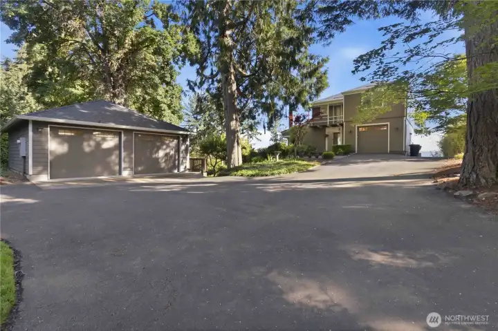 Detached 2 Car Garage