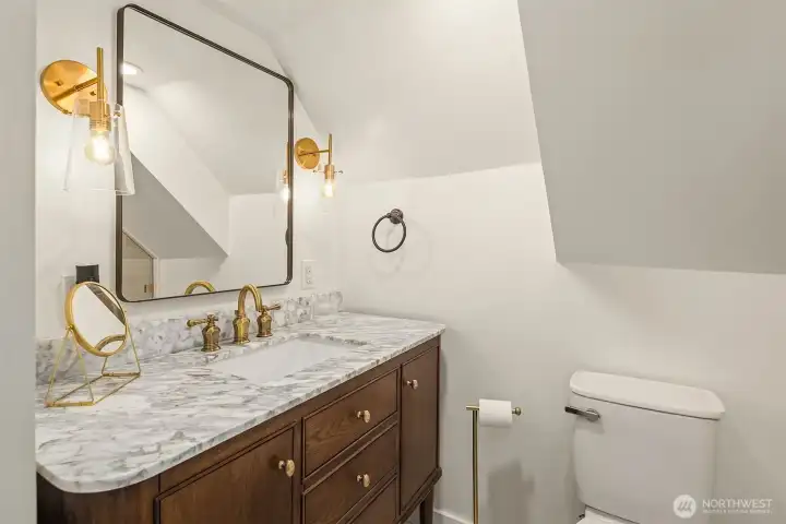 Fresh 3/4 bathroom upstairs