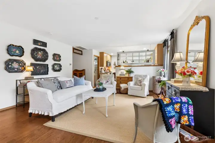Open floorplan from front to back of the home.