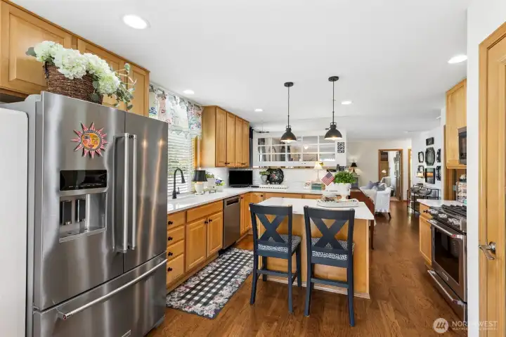 Kitchen aid appliances!  Gas range!  Quartz counters!  Come experience the beautiful kitchen.