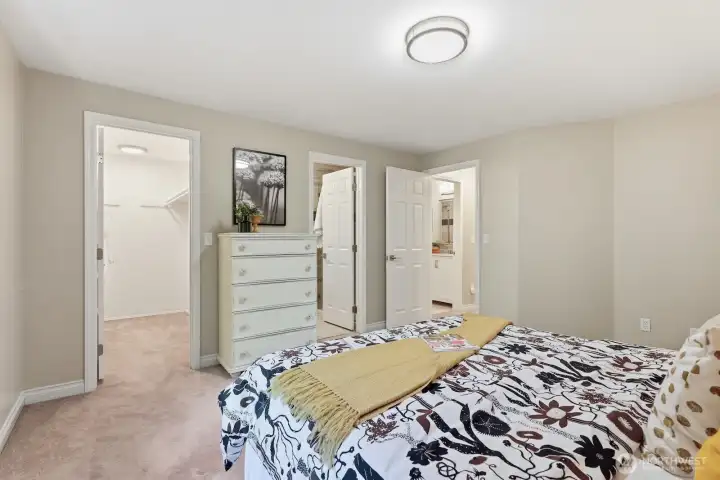 The second suite includes a walk-in closet and private ¾ bath. The second suite includes a walk-in closet and private ¾ bath.