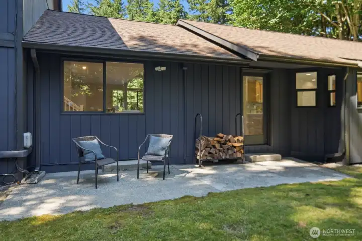 Private backyard patio opens to a spacious, level lawn—perfect for outdoor dining, summer barbecues, recreation, gardening, or entertaining. Private backyard patio opens to a spacious, level lawn—perfect for outdoor dining, summer barbecues, recreation, gardening, or entertaining.