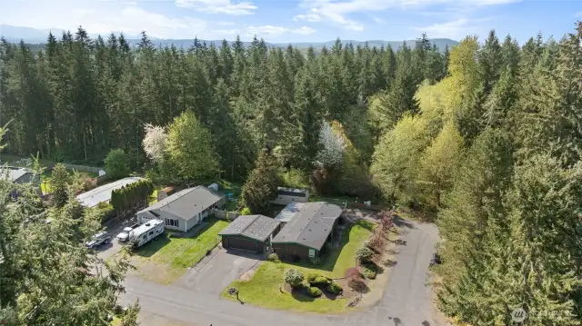 Very private and corner lot at dead end with only one neighbor!