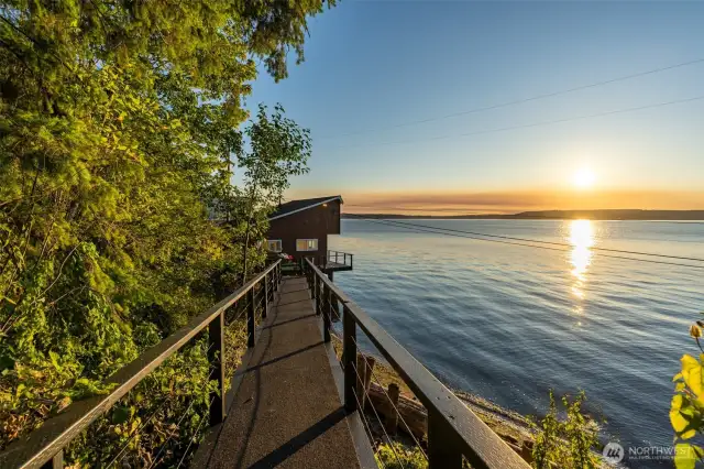 Nestled along the tranquil shores of the Puget Sound, this charming 2 bedroom, 1 bath beach home offers ultimate coastal living.