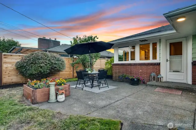 Concert patio, accessible from the kitchen.
