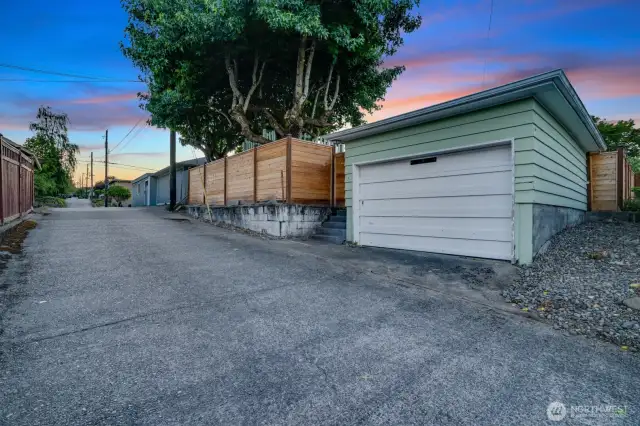 Detached 1 car garage with alley access. Garage is 280 square feet and also had new roof installed.
