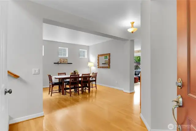 The layout of this home is very functional and flows nicely with its circular floorplan on the main level & high ceilings throughout.