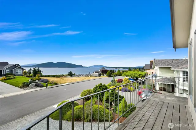 And access to walkway deck perfect for enjoying morning coffee or taking in the sunset views