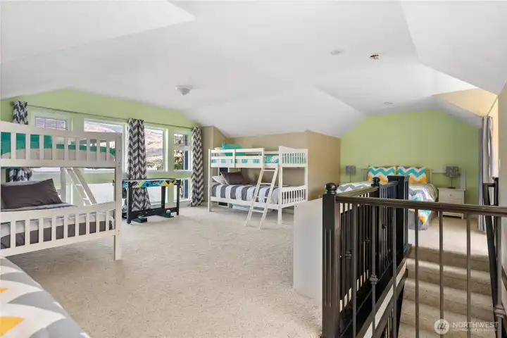 3rd floor Loft