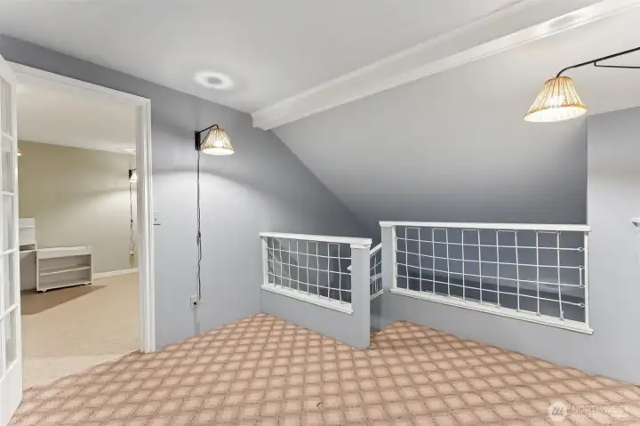 Loft/ bonus room
