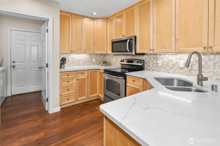 Sparkling new quartz countertops.