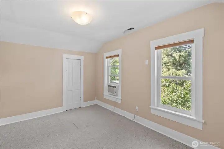 Upstairs bedroom 3