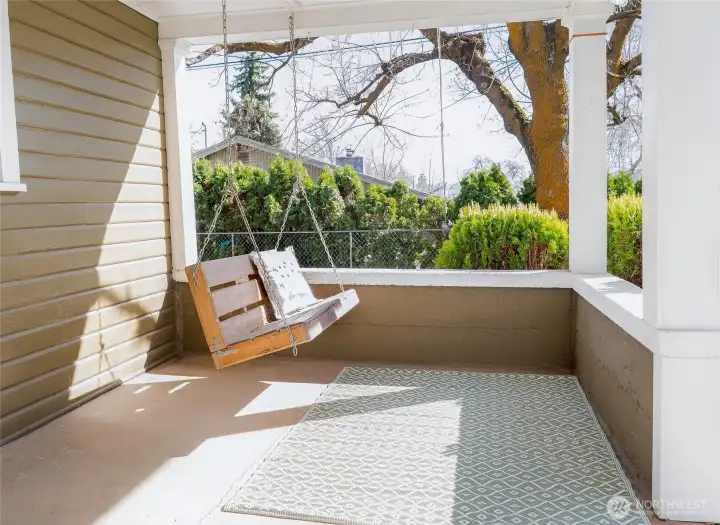 Front porch swing