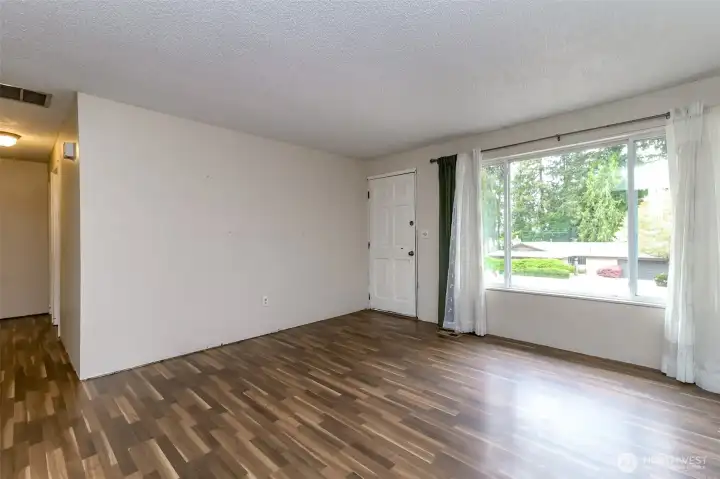 Living Room with spacious window
