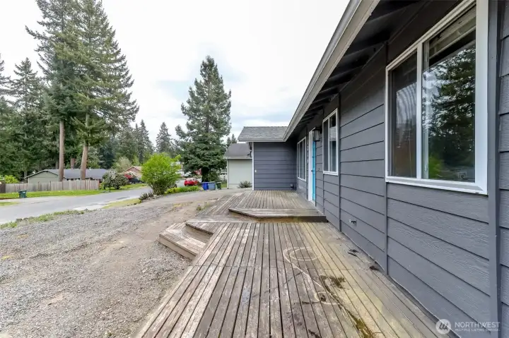 Deck on back of home