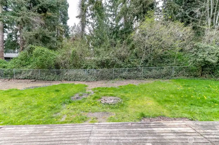 Greenbelt for privacy