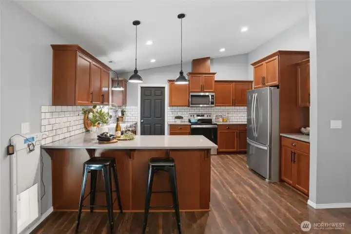 Kitchen and counter seating