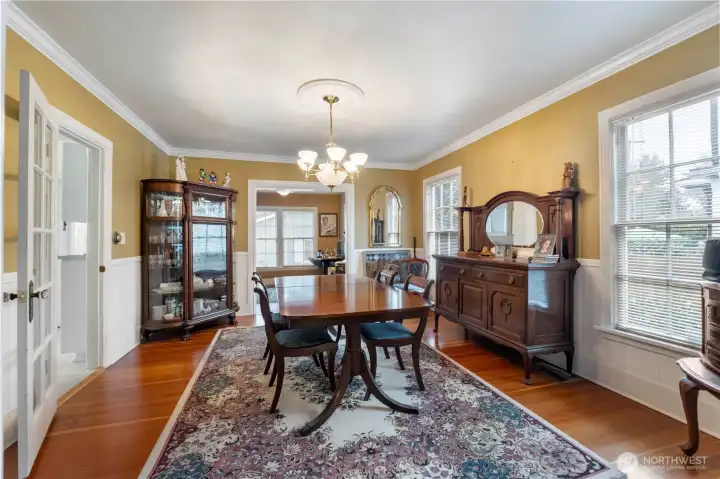 Dining room with crown molding