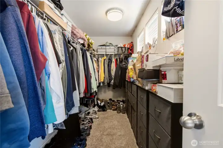 Walk in closet- PB