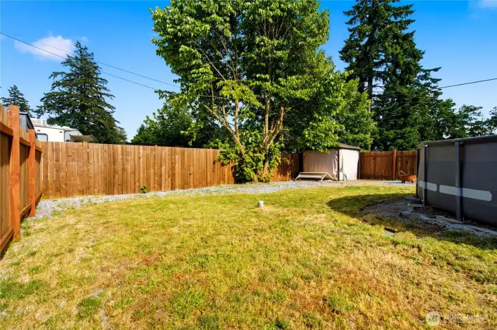 Fully fenced