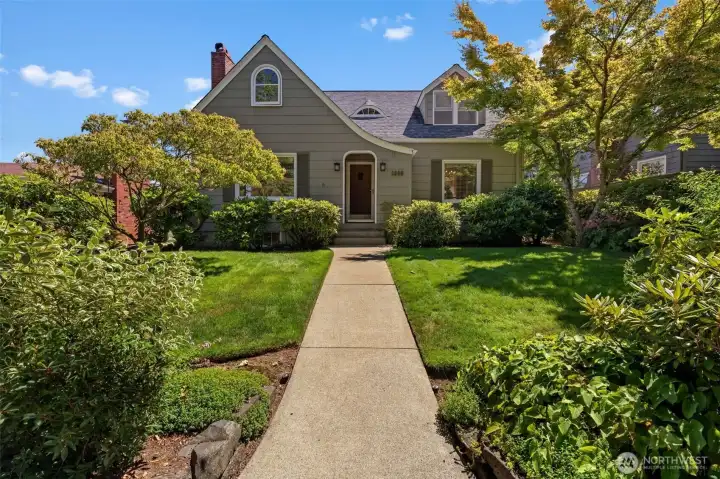 Welcome to 1805 N Union Ave! Welcome to 1805 N Union Ave!