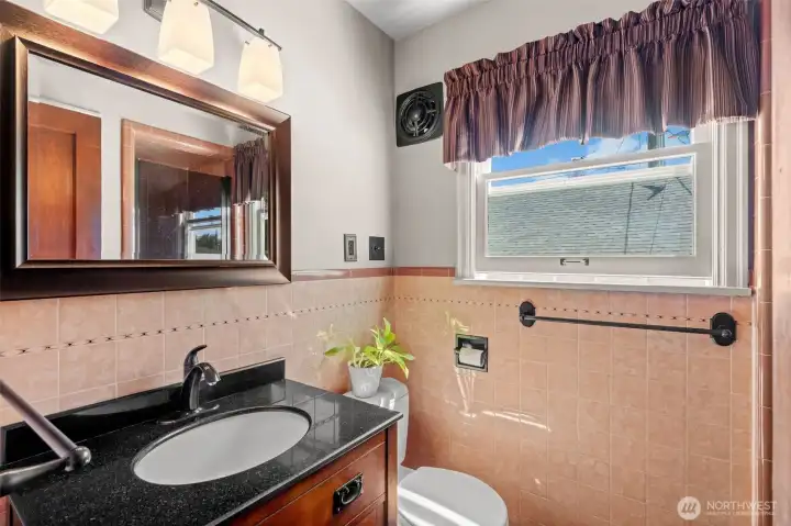 Main floor three quarter bathroom with gorgeous tile! Main floor three quarter bathroom with gorgeous tile!