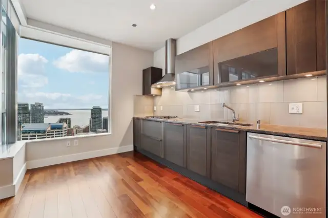 Kitchen & dining nook.