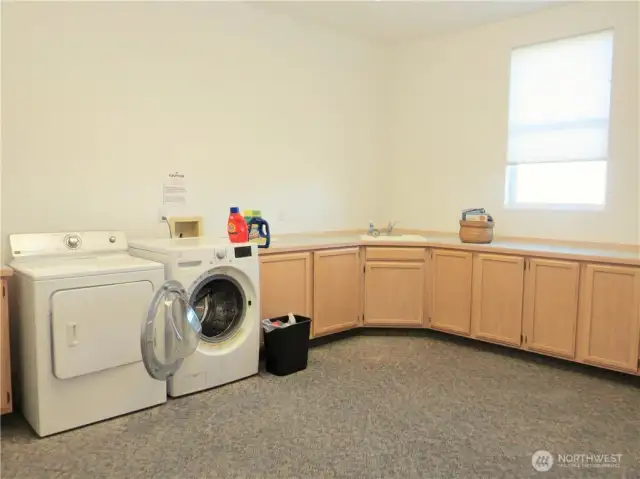 ON THE FIRST LANDING IS THE COMMON AREA LAUNDRY!