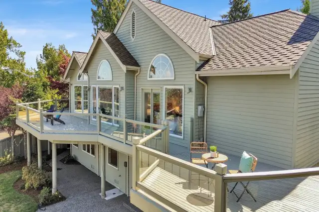 Beautiful wrap-around deck faces the view