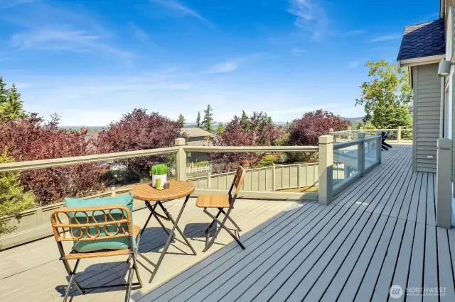 Another view of the deck