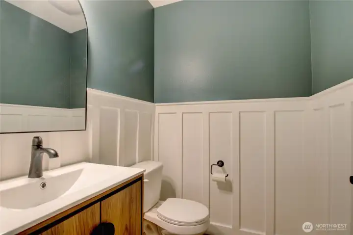 Powder Room mainfloor