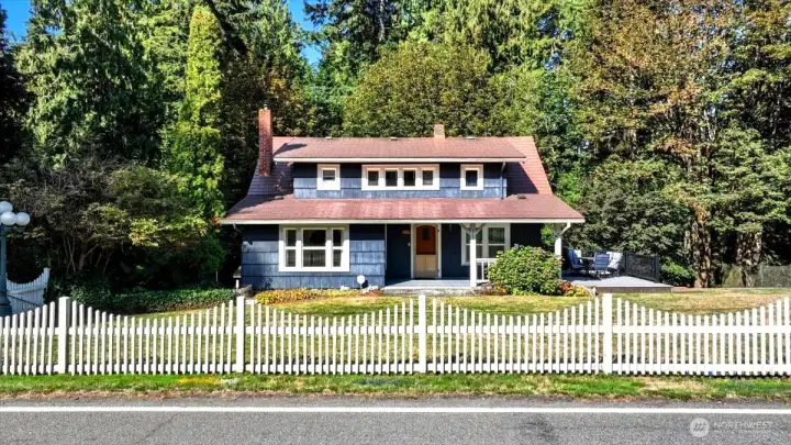 1932 Craftsman with 50 Year Metal Roof-Life Time Warranty
