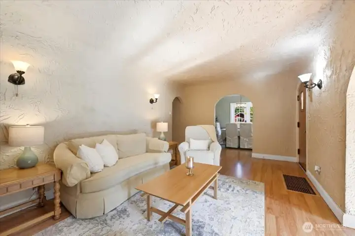 Alt View of Living Room