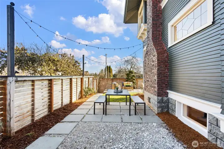 Private and fully fenced yard