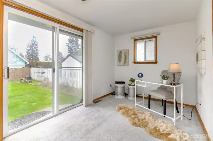 Flex space adjacent to Primary BR