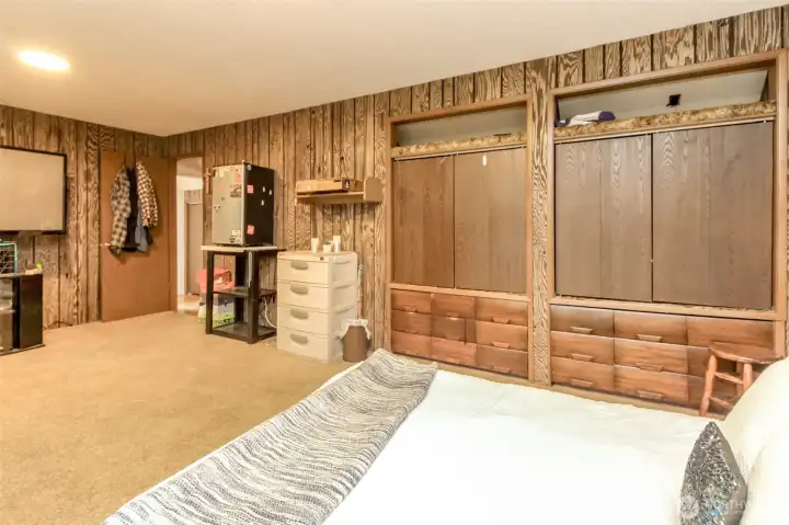 Features built in closet and drawer space