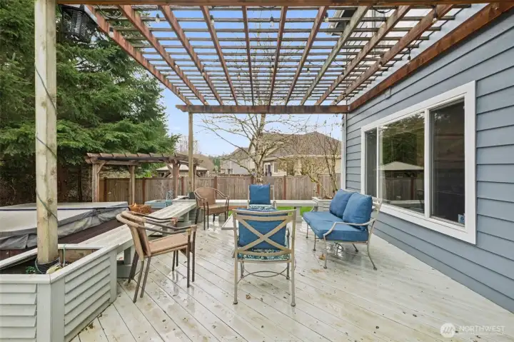 A close up view of the deck with built in seating - the weather hasn't stayed sunny (and warm) long enough to get this properly cleaned yet!