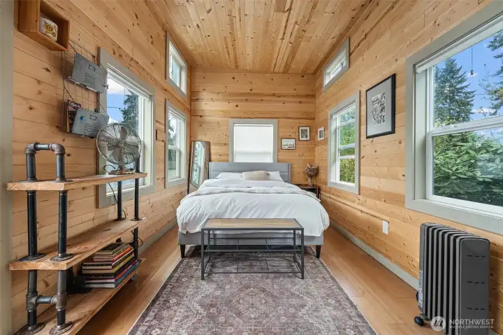 Queen size bed in tiny home