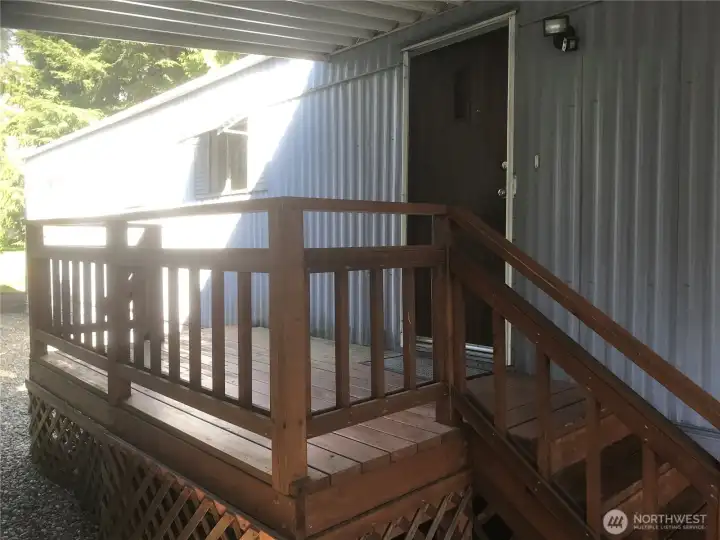 Nice covered deck at front door