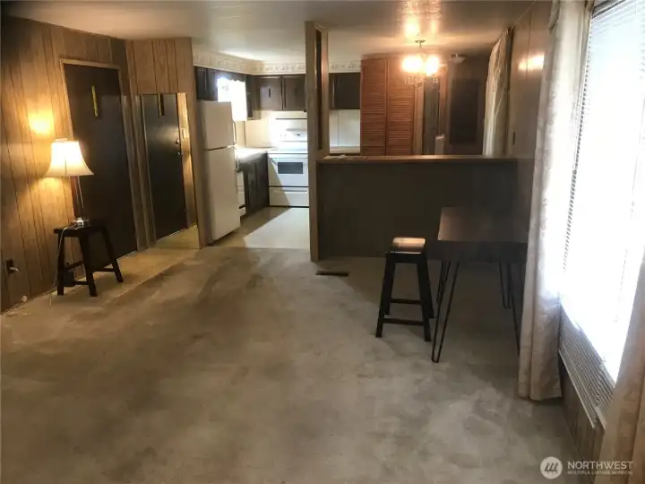 Spacious living room