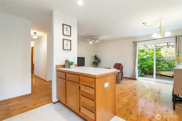 This kitchen peninsula offers plenty of room for all your cooking prep.