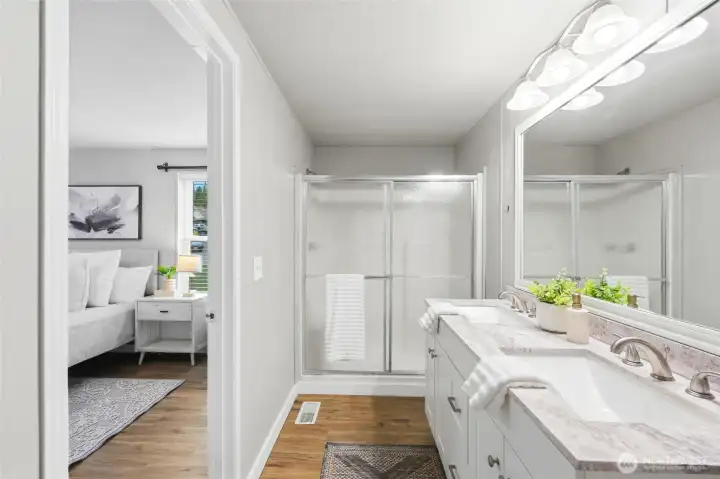 bathroom of primary bedroom