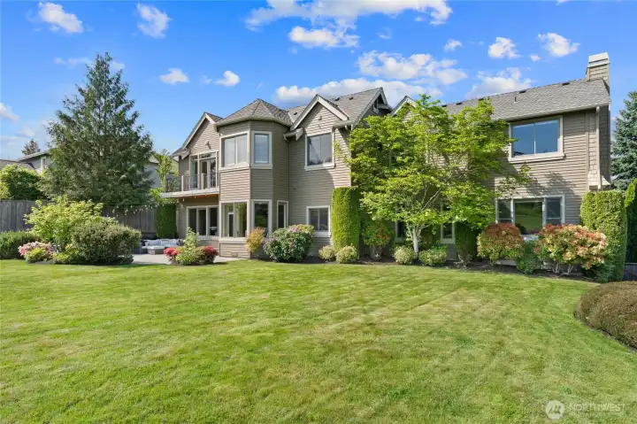 Amazing YARD!