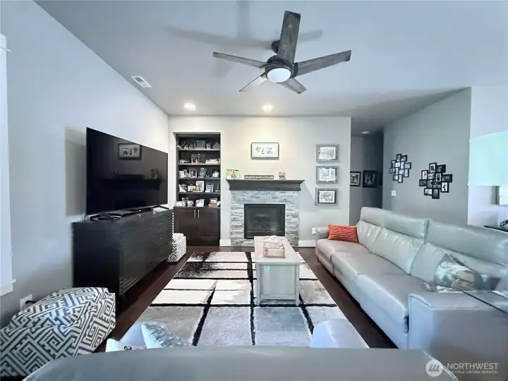 Gas Fireplace and Ceiling Fan Gas Fireplace and Ceiling Fan