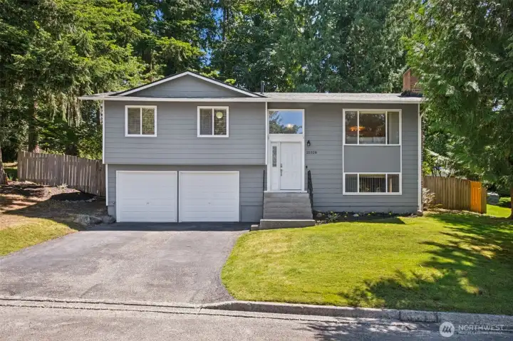 Enjoy life on the East Hill in Covington WA! . . . Outstanding value in a desirable location!