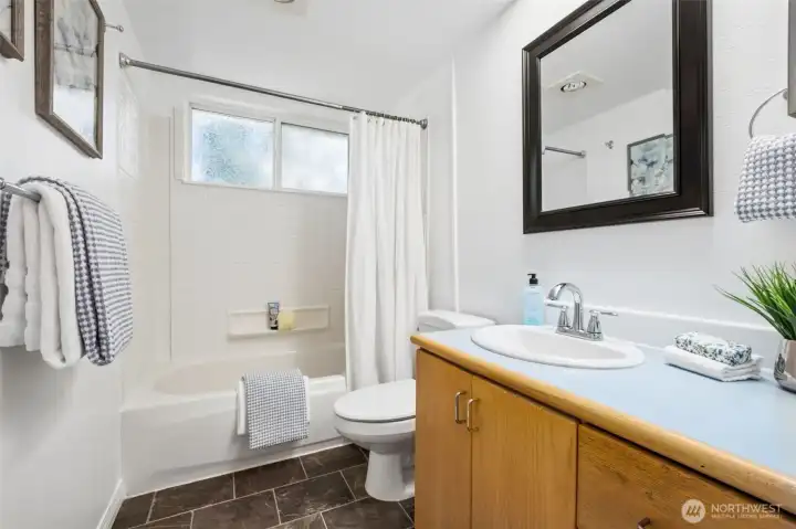 Full upper floor hall bathroom
